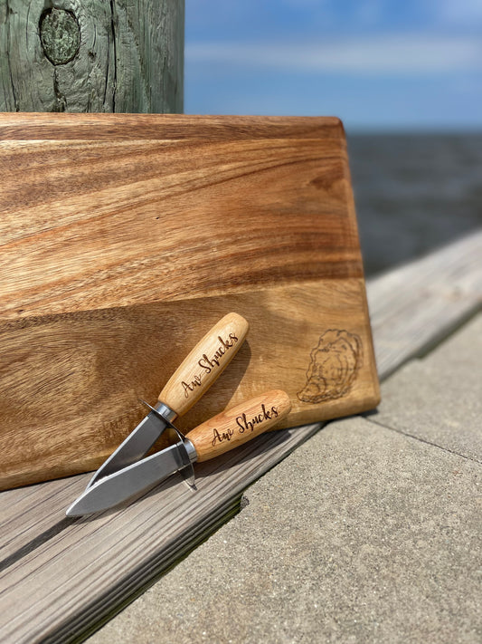 Oyster Cutting Board with 2 Oyster Knives